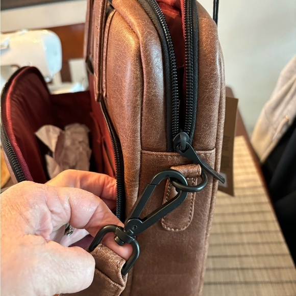 Matt & Nat Motto Brown  Egan Messenger Bag(Laptop Bag) NWT - Picture 8 of 15